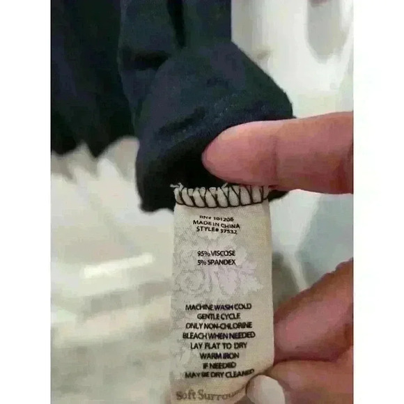 Soft Surroundings Women’s 1X Black Double V Timely Half Sleeve Tunic Dress 57532 - Picture 3 of 8